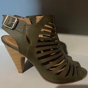 Streetwear Society - green heels